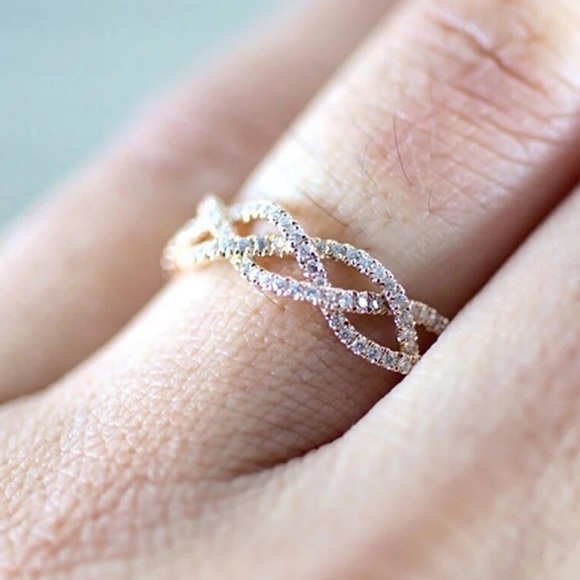 NEW ROSE GOLD TWIST DIAMOND RING - Picture 5 of 5